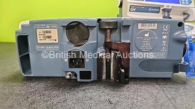 Job Lot 2 x BD Alaris GH Guardrails Plus Syringe Pumps, 2 x CareFusion Alaris GH Syringe Pumps, 1 x CareFusion Alaris Plus GH Pump and 1 x CareFusion Alaris Guardrails Plus GH Syringe Pump ( All power up, 3 x Requires Services and 2 x Cracks in Casing - S - 7