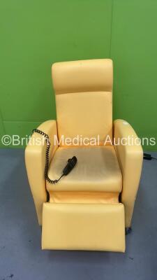 Teal Electric Therapy Chair with Controller (Powers Up with Damage to Back Rest Rear) *NA*