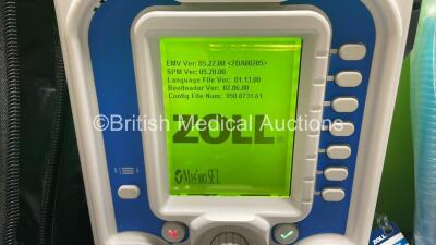 Zoll Z-Vent 731 Series Ventilator *Mfd 2019* Hours of Operation - 8 Minutes, EMV Version 05.22.00, SPM Version 05.20.00 (Powers Up - Like New) In Case with 1 x AC Power Supply, 1 x DC Power Supply, 1 x Hose and 1 x Ref 499-0027-01 Kit Including Breathing - 6