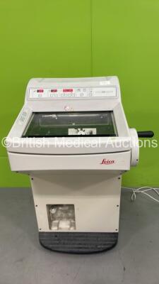 Leica CM 1850 UV Cryostat (Powers Up)