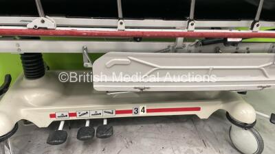 Stryker 1020 Trauma Stretcher with Mattress - Damaged (Hydraulics Tested Working - Some Damage to Side Rails) *0104035609* - 3