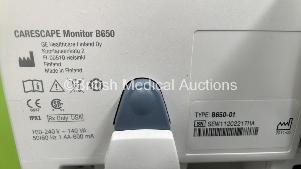 GE Carescape B650 Monitor on Stand with GE Patient Data Module Ref ...