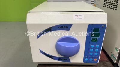 MDS - YS - 8L W Autoclave (Powers Up) *S/N 80007643*