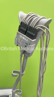 GE MAC 3500 ECG Machine on Stand with 10 Lead ECG Leads (Powers Up) *S/N SKK15356264PA* - 4