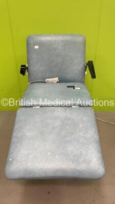 MediPlinth Electric Patient Examination Couch with Controller (Powers Up - Damage to Arm Rests) *S/N 64744/1*