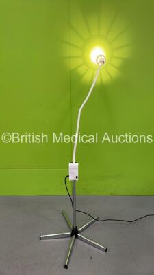 Heine HL 5000 Patient Examination Lamp on Stand (Powers Up with Good Bulb) *S/N 12200000212*