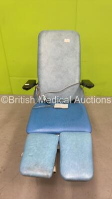 PhysioMed Electric Patient Examination Couch with Controller (Powers Up)