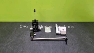 Haag Streit 900.0.1.124102 Applanation Tonometer with Accessories