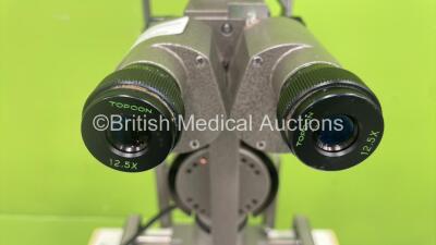 TopCon 1D Slit Lamp with Binoculars, 2 x 12,5x Eyepieces and Chin Rest on Table (Powers Up with Good Bulb) - 2