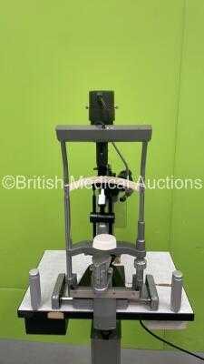 Haag Streit SL900 Slit Lamp with Binoculars, 2 x 10x Eyepieces, 2 x 16x Eyepieces on Table (Powers Up with Good Bulb) - 6