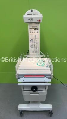 Drager Infant Resuscitaire with Mattress (Powers Up) *S/N RK04743*