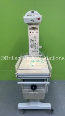 Drager Infant Resuscitaire with Mattress (Powers Up) *S/N ZT04392*