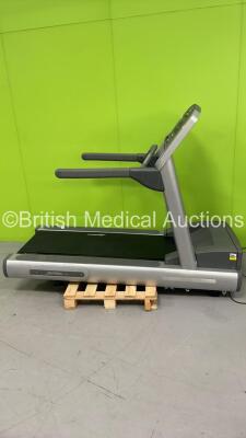 Lifefitness 95N Treadmill (No Power Up) *A/N FS0040544*