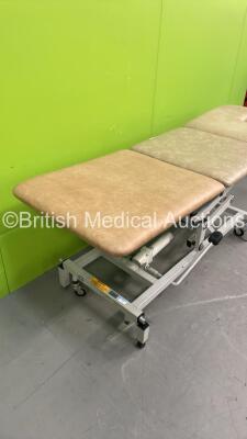 Huntleigh Nesbit Evans Hydraulic 3 Way Patient Examination Couch (Hydraulics Tested Working) *S/N NA* - 4