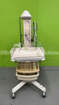 Fisher and Paykel Infant Resuscitaire with Mattress (Powers Up - Missing 1 x Plastic Side Trim - See Pictures)