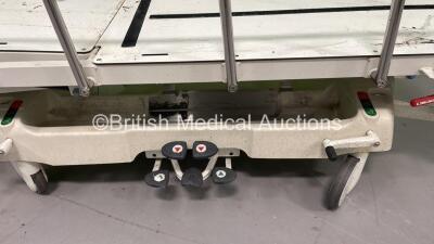 Huntleigh Lifeguard Hydraulic Patient Trolley with Mattress (Hydraulics Tested Working) - 4