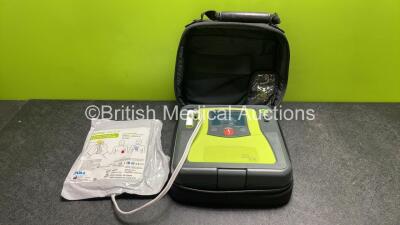 Zoll AED PRO Defibrillator with 1 x Battery and 1 x Electrode Pads *Expires 2024* in Carry Case (Powers Up with Scratched Screen - See Photos)