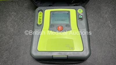 Zoll AED PRO Defibrillator with 1 x Battery in Carry Case (Powers Up) - 2