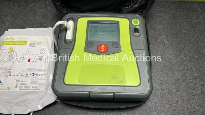 Zoll AED PRO Defibrillator with 1 x Battery and 1 x Electrode Pads *Expired 2023* in Carry Case (Powers Up with Stock Battery, Battery Not Included, Scratched Screen - See Photos) - 2