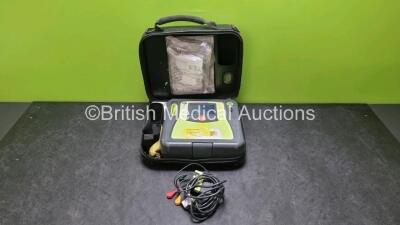 Zoll AED PRO Defibrillator (Powers Up, Screen Scratched - See Photo) with 1 x 3 Lead ECG Lead