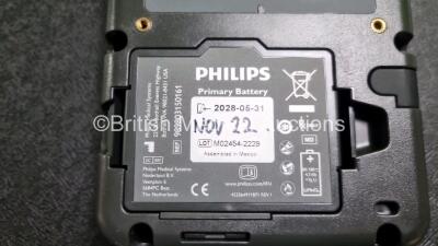 Philips FR3 Defibrillator (Powers Up) with 2 x BatterY (Install Before - 2028) with 2 x In Date Electrode Packs In Carry Case *SN C18G01508* - 4