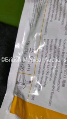 2 x Physio Control Lifepak CR Plus Defibrillators *Mfd 2016 / 2016* with 2 x Electrode Pads *Both in Date* and 2 x Res-Cue Masks in 2 x Carry Cases - 5