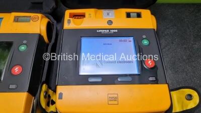 2 x Medtronic Physio Control Lifepak 1000 Defibrillators *Mfd 2019 / 2008* (Both Power Up with Stock Battery Stock Battery Not Included) - 4