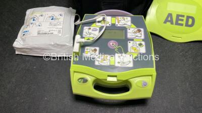 Zoll AED Plus Defibrillator with 1 x Electrode Pads *Expires 2024* in Carry Case (Powers Up) - 2