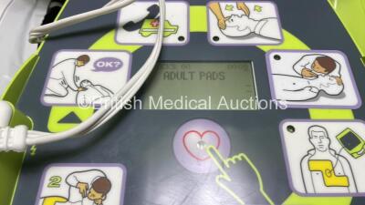 Zoll AED Plus Defibrillator with 1 x Electrode Pads *Expires 2024* in Carry Case (Powers Up) - 3