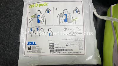 Zoll AED Plus Defibrillator with 1 x Electrode Pads *Expired 2023* in Carry Case (Powers Up) - 4