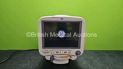 GE Dash 4000 Patient Monitor Including ECG, SpO2, NIBP, BP1, BP2 Temp/CO and CO2 Options with 1 x GE Dash Port 2 Attachment (Powers Up)