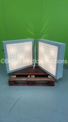 Evans Instruments Dual Light Box (Powers Up) *S/N 982398*