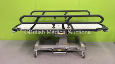 Anetic Aid QA3 Hydraulics Patient Examination Couch (Hydraulics Weak on Operation)