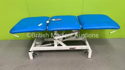 Medi-Plinth Electric Patient Examination Couch with Controller (Powers Up - Motor Detached from Frame)