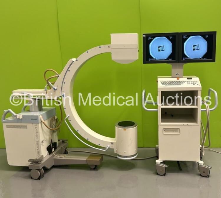 Siemens Siremobil Compact L C-Arm *Mfd - 2012* with Dual Flatscreen Image Intensifier, Footswitch, Exposure Trigger and Key (Powers Up and Exposure Taken, Shows Disk Read Error after Approximately 2 Minutes) *30887*