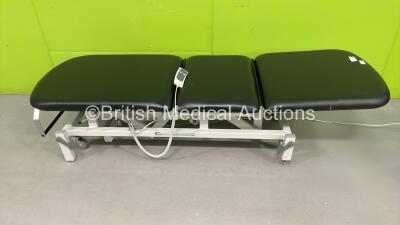 Seers Medical Patient Examination Couch with Controller (Powers Up - No Movement) *S/N 14972*