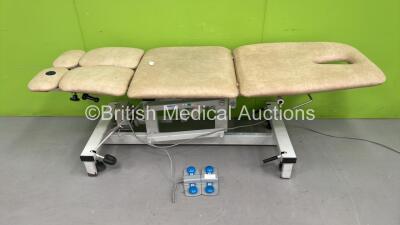 Plinth Electric Examination Couch with Adjustable Legs and Foot Controller - Arm Rests Missing (Powers Up)