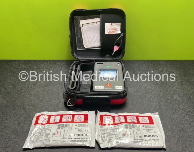 Philips Heartstart FR3 Defibrillator (Powers Up) In Carry Case with 2 x Electrode Packs (Both in Date) and 1 x Battery (Install Before 2028) *SN C18B-00090*