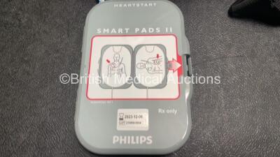 Philips Heartstart FRx Defibrillator with 1 x Battery *Install Before 2026* and 1 x Smart Pads II Pack *In Date* in Carry Case (Powers Up) *B19D-04548* - 3