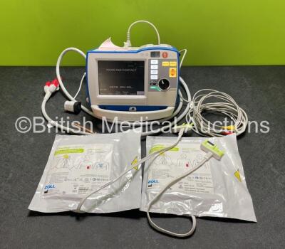 Zoll R Series Plus Defibrillator / Monitor (Powers Up with Stock Battery, Battery Not Included) Including Pacer, ECG and Printer Options with 1 x ECG Lead, 1 x Paddle Lead and 2 x Electrode Packs (Expire 2024 / 2025)