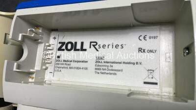 Zoll R Series ALS Defibrillator / Monitor (Powers Up) Including Pacer, ECG and Printer Options with 1 x Battery, 1 x Paddle Lead, 1 x ECG Lead and Cable Management System *AF08B003640* - 8