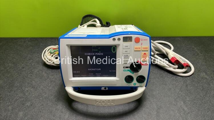 Zoll R Series ALS Defibrillator / Monitor (Powers Up) Including Pacer, ECG and Printer Options with 1 x Battery, 1 x Paddle Lead, 1 x ECG Lead and Cable Management System *AF08B003582*