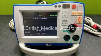 Zoll R Series ALS Defibrillator / Monitor (Powers Up) Including Pacer, ECG and Printer Options with 1 x Battery, 1 x Paddle Lead, 1 x ECG Lead and Cable Management System *AF08B003582* - 2