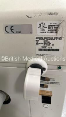 GE AMX 4 Plus IEC Mobile X-Ray Model No 2275938 (Powers Up with Key - Key Included - Damaged Handle - See Pictures) *S/N 1005751WK1* **Mfd 01/2006** - 6