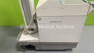 GE AMX 4 Plus IEC Mobile X-Ray System Model No 2275938 (Powers Up with Key - Key Included) *S/N 969795WK4* **Mfd 01/2004** - 2