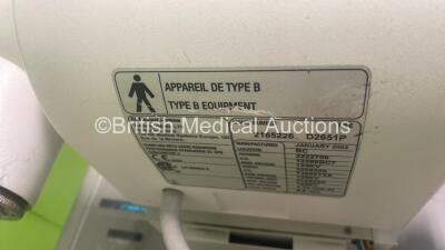 GE AMX 4 Plus IEC Mobile X-Ray System Model No 2275938 (Powers Up with Key - Key Included) *S/N 969795WK4* **Mfd 01/2004** - 8