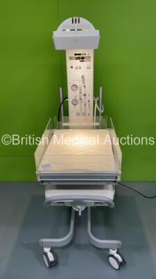 Drager Infant Resuscitaire Model GSDTC3-1 with Mattress (Powers Up) *S/N GU00460*