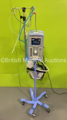 Carefusion Infant Flow SiPAP on Stand Part No 675-CFG-004 with Hoses (Powers Up)