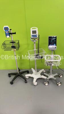 1 x Edan iM3 Patient Monitor on Stand with BP Hose and Cuff (Powers Up) 1 x Delfi Portable Tourniquet System and 1 x CSI Criticare Model 506DN ComfortCuff Patient Monitor on Stand (No Power) *S/N 2004-0623 / 261436-M21301260024 / 209039159*