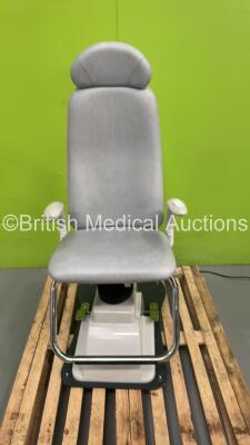 DP Medical Electric Patient Chair (Power Up - No Controller) *S/N NA*
